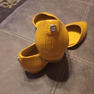 Women's Bandolino Bowey Flats